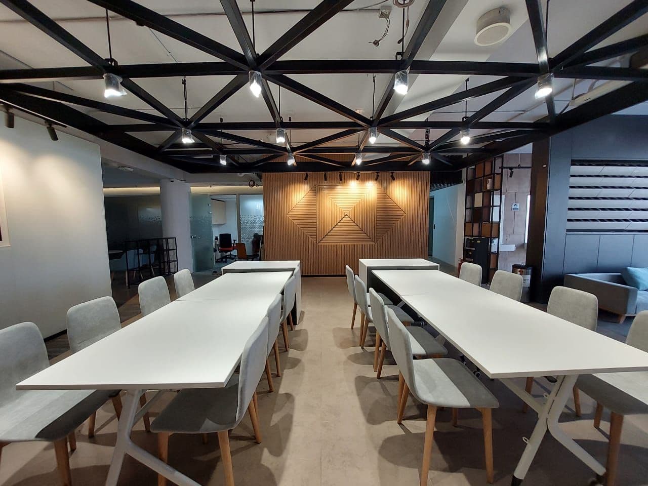 HSBC Bangladesh — Atlas Plaza Office Renovation — photo 1