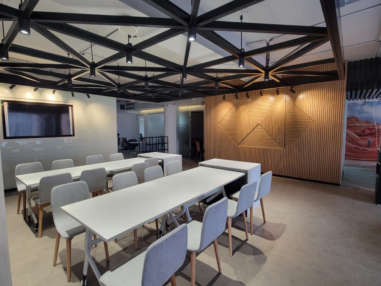 HSBC Bangladesh — Atlas Plaza Office Renovation — photo 4